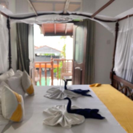 Flamingo Guest House Unawatuna Bagian luar foto