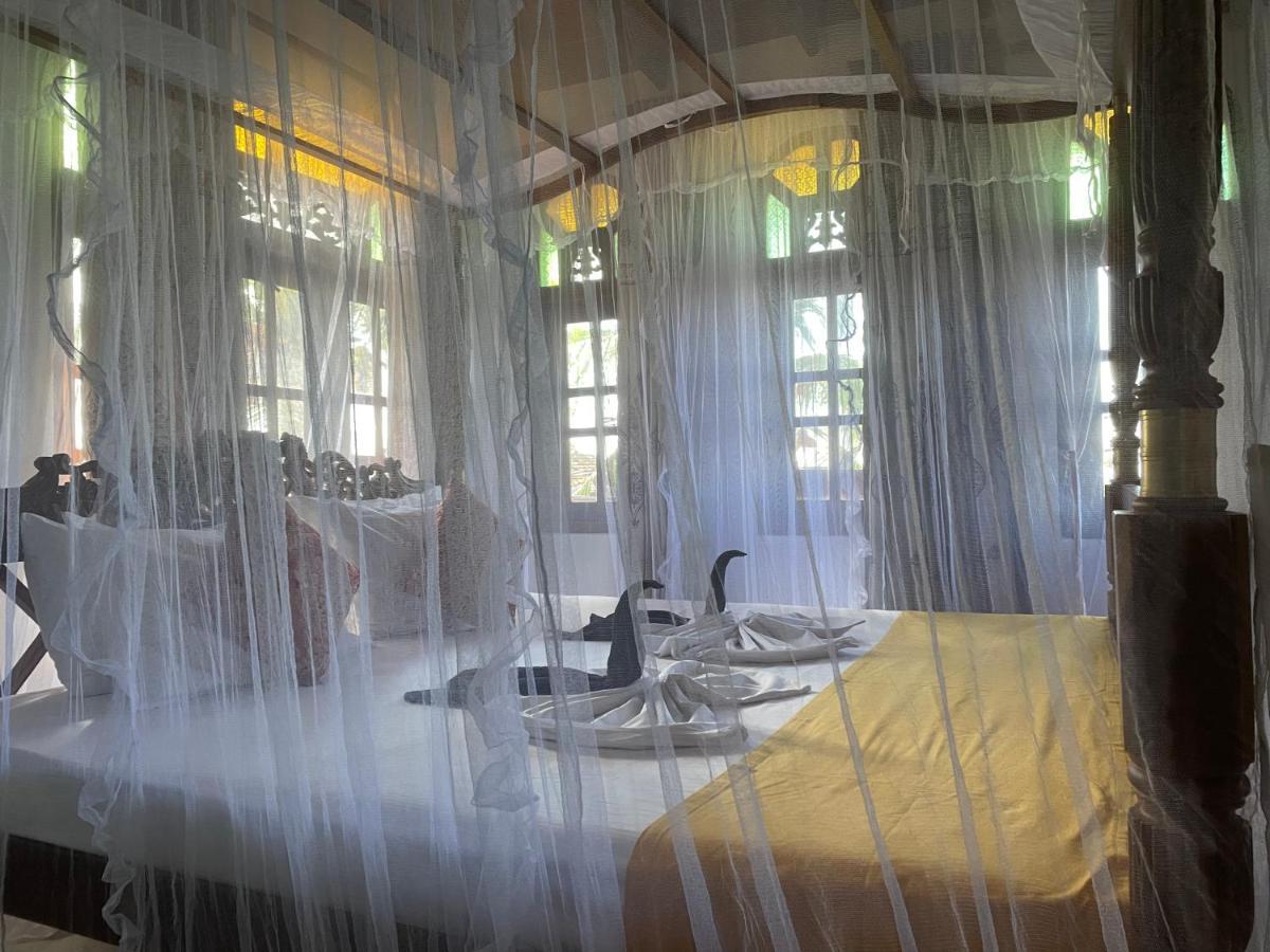 Flamingo Guest House Unawatuna Bagian luar foto