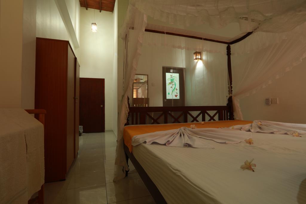 Flamingo Guest House Unawatuna Bagian luar foto