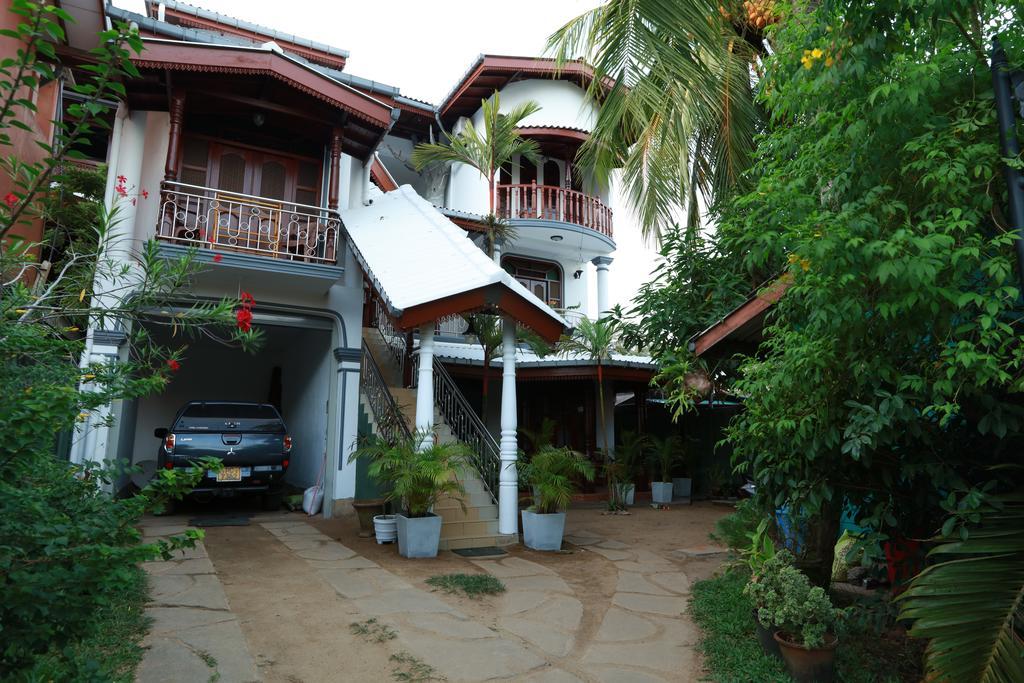 Flamingo Guest House Unawatuna Bagian luar foto