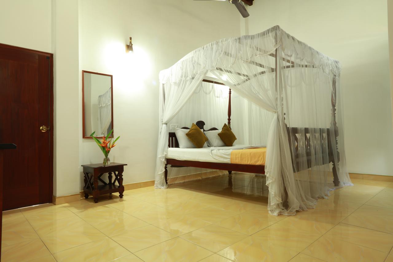 Flamingo Guest House Unawatuna Ruang foto