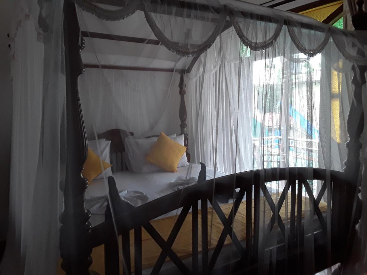 Flamingo Guest House Unawatuna Bagian luar foto